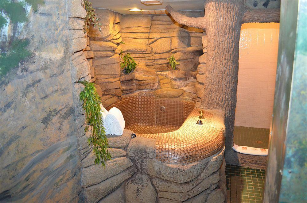 Red Carpet Inn Fanta Suites Hotel جرينوود المظهر الخارجي الصورة