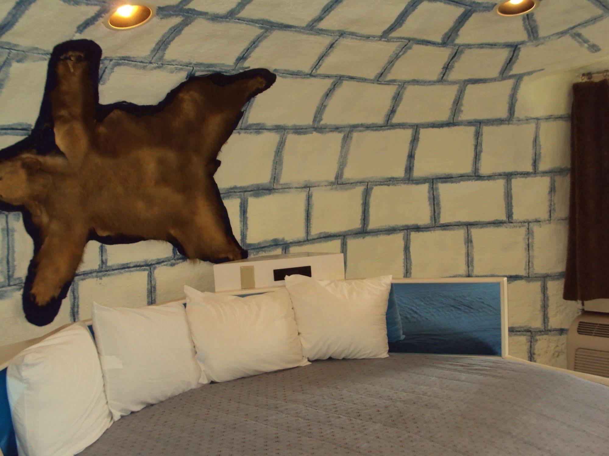 Red Carpet Inn Fanta Suites Hotel جرينوود المظهر الخارجي الصورة