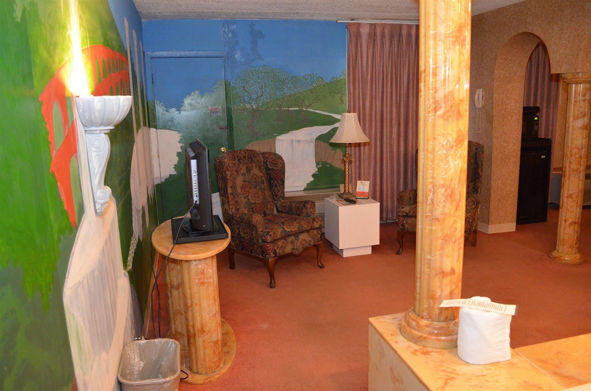 Red Carpet Inn Fanta Suites Hotel جرينوود المظهر الخارجي الصورة